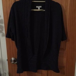 Short sleeve shrug sweater